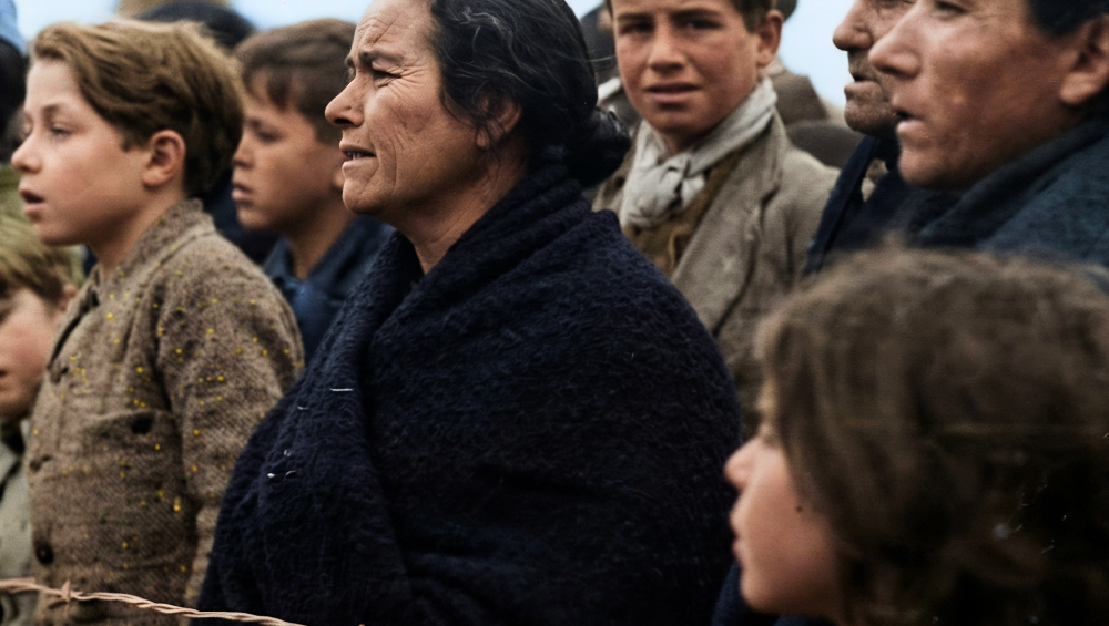"Campo de internamiento en territorio francés, de exiliados republicanos, fotografía histórica de refugiados españoles en Francia tras la Guerra Civil Española"
