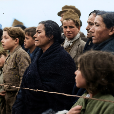 "Campo de internamiento en territorio francés, de exiliados republicanos, fotografía histórica de refugiados españoles en Francia tras la Guerra Civil Española"